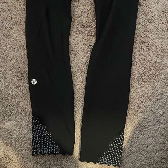 Lululemon size 6 leggings - Picture 4 of 4
